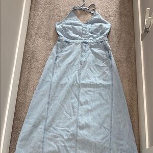 Maxi halter denim dress.